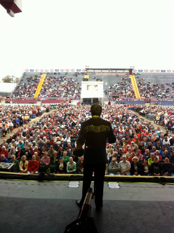 Tour StrawberryFestival